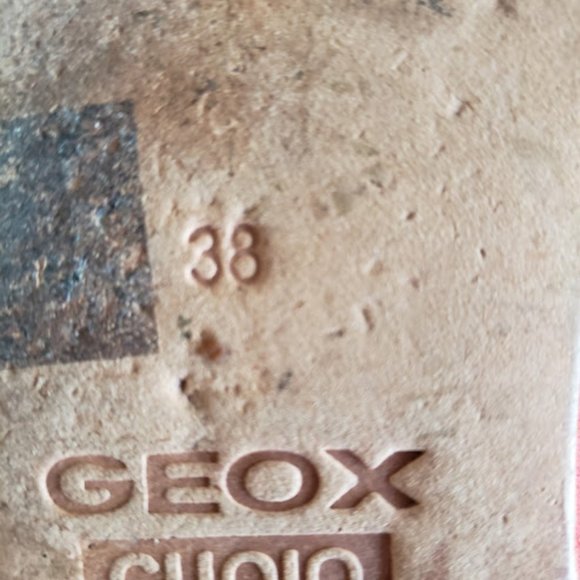 Geox Red Suede flats  shoes - Picture 2 of 6